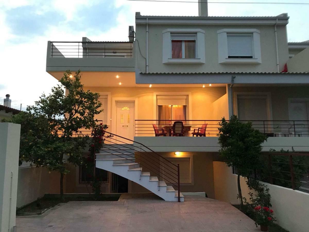 Amazing House In Kiato Near The Beach Buitenkant foto